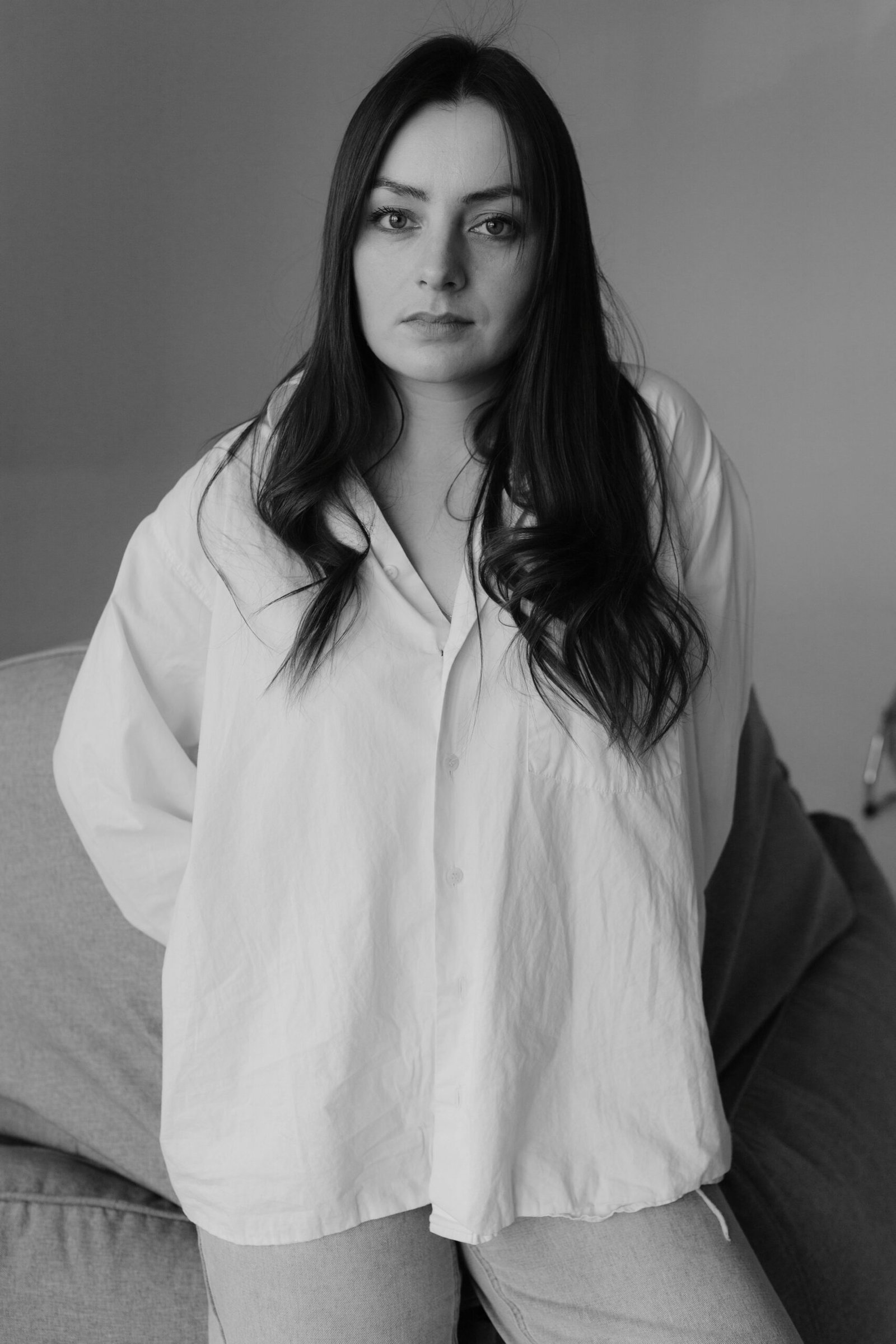 Camisa Unisex de Algodón – Corte Clásico